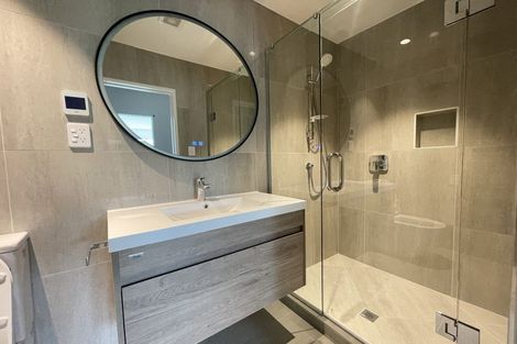 Photo of property in 40d Evelyn Place, Hillcrest, Auckland, 0627