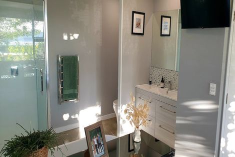 Photo of property in 43 Kittyhawk Drive, Kinloch, Taupo, 3377