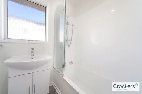 Photo of property in 2 Tuna Place, Manurewa, Auckland, 2102