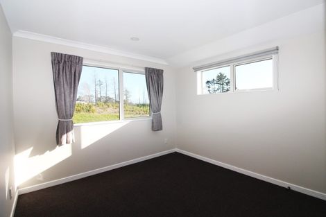 Photo of property in 80 Jeroboam Loop, Kumeu, 0810