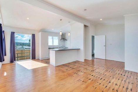 Photo of property in 1/49 Fairclough Road, Beach Haven, Auckland, 0626