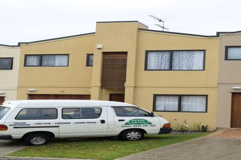 Photo of property in 20 Puma Drive, Golflands, Auckland, 2013