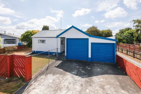 Photo of property in 25 Oakfield Crescent, Pukete, Hamilton, 3200