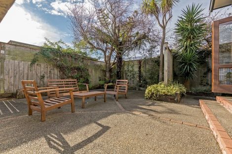 Photo of property in 33 Knowles Street, Terrace End, Palmerston North, 4410