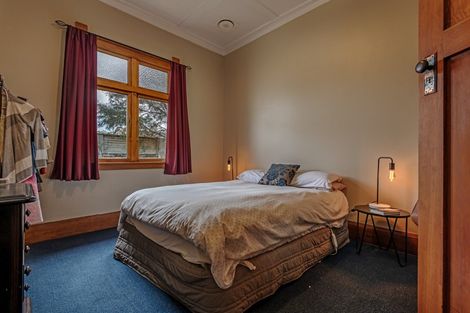 Photo of property in 33 Knowles Street, Terrace End, Palmerston North, 4410