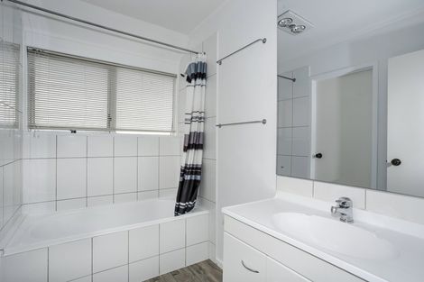 Photo of property in 1/14 Wood Street, Papakura, 2110