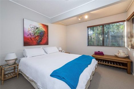Photo of property in 1/10 Denby Lane, Northcote Point, Auckland, 0627