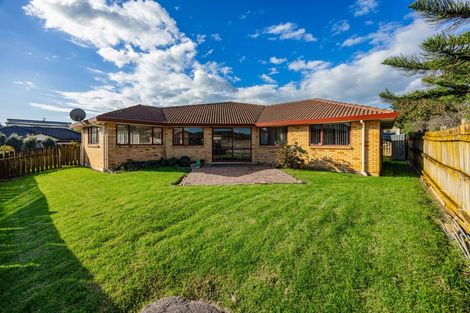 Photo of property in 15 Tilberg Street, Favona, Auckland, 2024