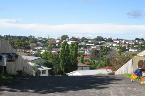 Photo of property in 233 Glengarry Road, Glen Eden, Auckland, 0602