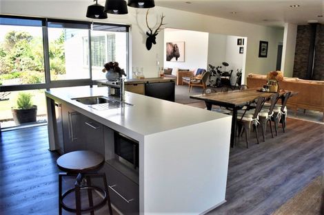 Photo of property in 1 Lakeside Terrace, Westport, 7892