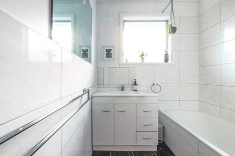 Photo of property in 3 Ngaio Road, Raumati Beach, Paraparaumu, 5032