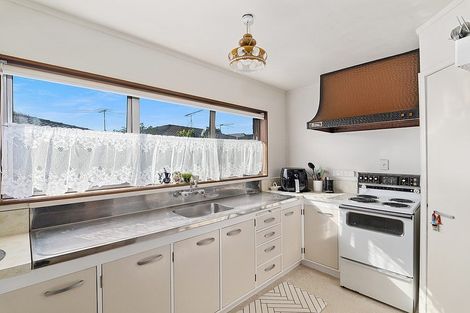 Photo of property in 1/20 Shakespeare Road, Milford, Auckland, 0620