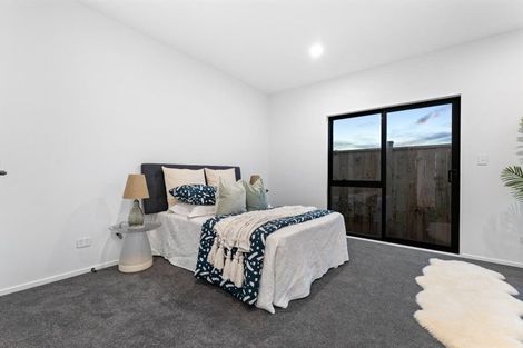 Photo of property in 32 Streamview Way, Long Bay, 0792