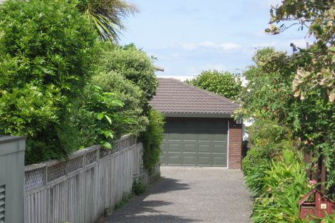 Photo of property in 1/2 Rahopara Street, Castor Bay, Auckland, 0620