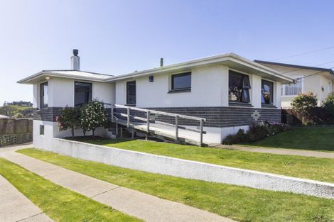 Photo of property in 18 Arrow Crescent, Holmes Hill, Oamaru, 9401