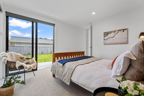 Photo of property in 1156a South Road, Oakura, 4314