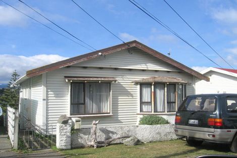 Photo of property in 54 Maupuia Road, Maupuia, Wellington, 6022