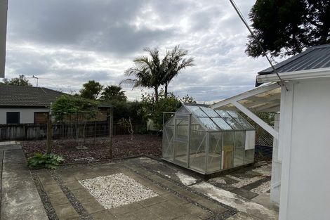 Photo of property in 1/43 Eastglen Road, Glen Eden, Auckland, 0602