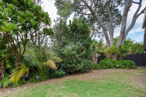 Photo of property in 17a Te Atatu Road, Te Atatu South, Auckland, 0610