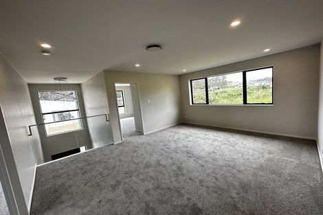 Photo of property in 8 Snuggery Loop, Orewa, 0931