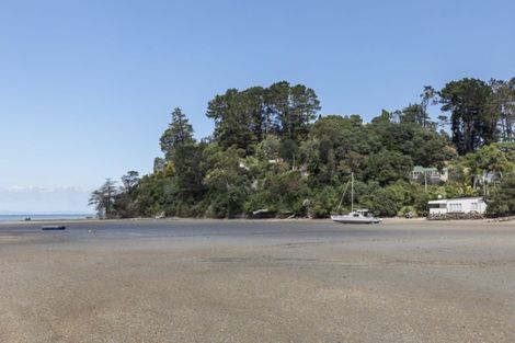 Photo of property in 37 Western Road, Laingholm, Auckland, 0604