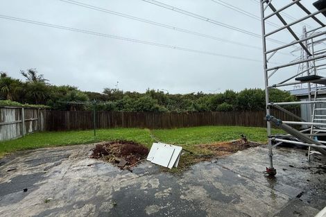 Photo of property in 34 Titoki Street, Te Atatu Peninsula, Auckland, 0610