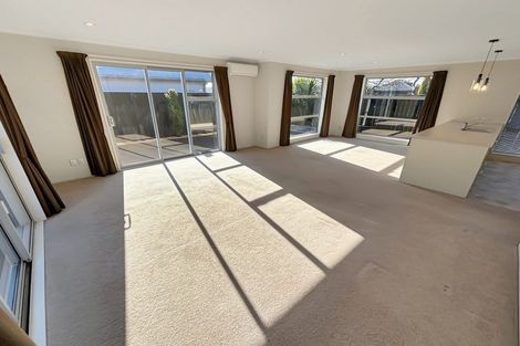 Photo of property in 35 Cognac Drive, Yaldhurst, Christchurch, 8042