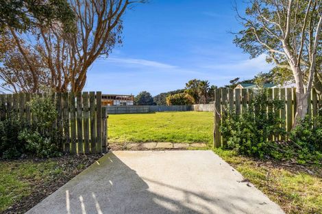 Photo of property in 4 Kawei Road, Ohawe, Hawera, 4671