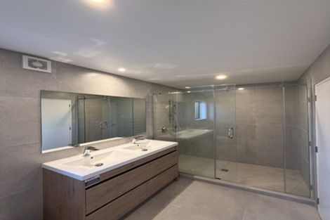 Photo of property in 51c West Harbour Drive, West Harbour, Auckland, 0618