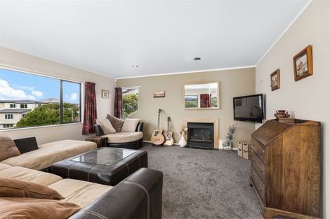 Photo of property in 24 Saint Ives Drive, Camborne, Porirua, 5026