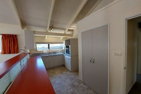 Photo of property in 15 Selwyn Street, Lower Vogeltown, New Plymouth, 4310