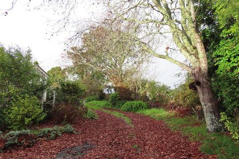 Photo of property in 1008 East Coast Road, Fairview Heights, Auckland, 0630