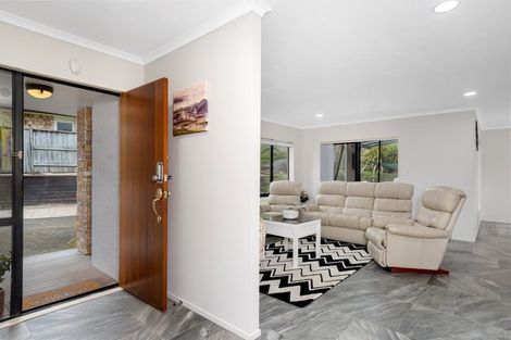 Photo of property in 21 Hawk Place, Welcome Bay, Tauranga, 3112