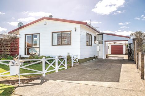 Photo of property in 30 Exeter Crescent, Springvale, Whanganui, 4501