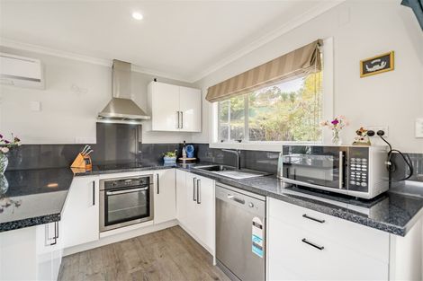 Photo of property in 7 Oaklands Grove, Clouston Park, Upper Hutt, 5018