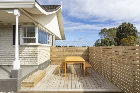 Photo of property in 188 Mangorei Road, Merrilands, New Plymouth, 4312