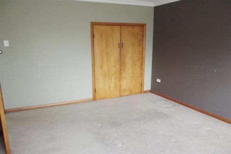 Photo of property in 2 Shortland Street, Lower Vogeltown, New Plymouth, 4310