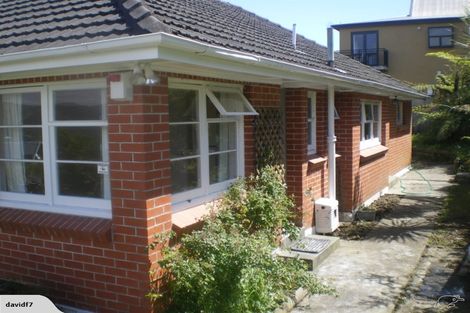 Photo of property in 5 Poto Road, Normandale, Lower Hutt, 5010