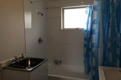 Photo of property in 2/7 Division Street, Riccarton, Christchurch, 8041