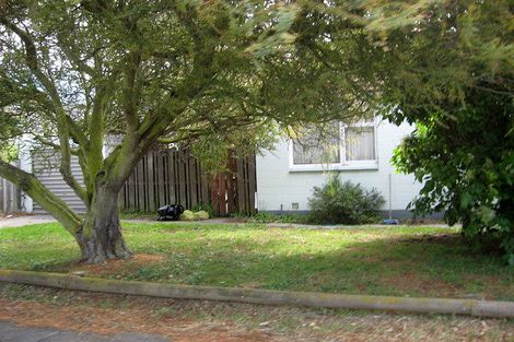 Photo of property in 2 Saunders Place, Redwood, Christchurch, 8051