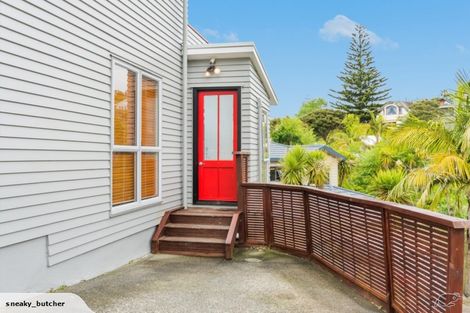 Photo of property in 34 Kiteroa Terrace, Rothesay Bay, Auckland, 0630