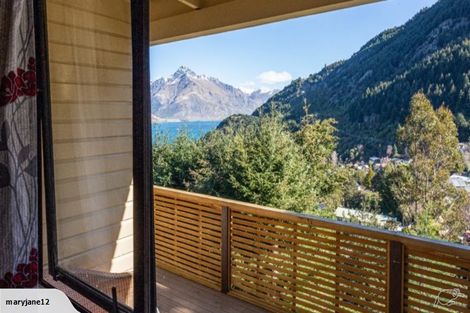 Photo of property in 26 Mackinnon Terrace, Sunshine Bay, Queenstown, 9300