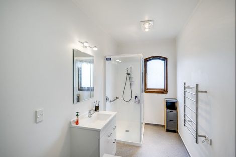 Photo of property in 911 Churchill Street, Akina, Hastings, 4122