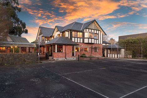 Photo of property in 283 Papanui Road, Merivale, Christchurch, 8052