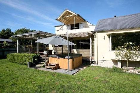 Photo of property in 33a Ferry Road, Clive, 4102