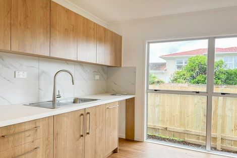 Photo of property in 26 Taharoto Road, Takapuna, Auckland, 0622