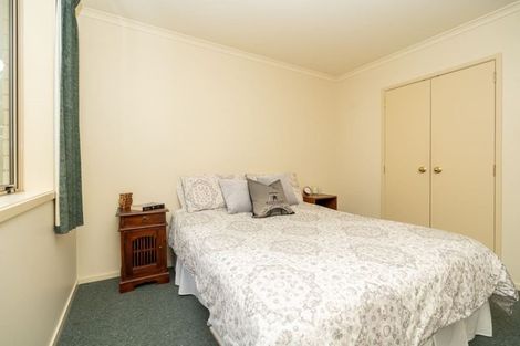 Photo of property in 24 Gardenia Close, Melville, Hamilton, 3206