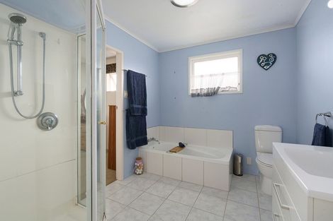 Photo of property in 14 Walton Road, Paraparaumu Beach, Paraparaumu, 5032