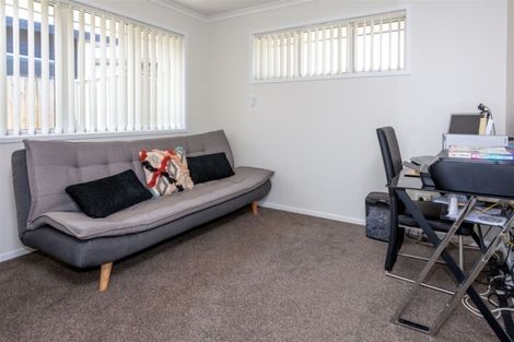 Photo of property in 80 Golden Shore Place, Coromandel, 3506