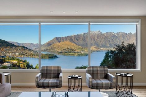 Photo of property in 6 Lordens Place, Fernhill, Queenstown, 9300